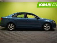 Käytetty VW Jetta Comfortline 125 HP (91 kW) 2015 Sininen Sedan