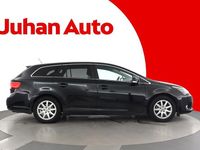 Käytetty Toyota Avensis Multidrive S 147 HP (108 kW) 2012 Musta Farmari