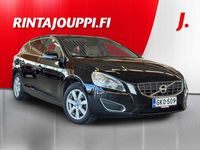 Käytetty Volvo V60 Momentum 114 HP (83 kW) 2012 Musta Farmari
