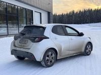 Käytetty Toyota Yaris Hybrid Active 116 HP (85 kW) 2022 Viistoperä