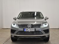 käytetty VW Touareg 3,0 V6 TDI 150 kW (204 hv) 4MOTION Tiptronic-aut. ** Webasto / Adapt.Vakkari / KeyLess / Koukku / Sähköluukku **