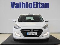 käytetty Hyundai i30 1,4 6MT ISG Classic, Merkkihuollettu Suomiauto! / Seur. Kats. 06/2025 / Ilmastointi / Ratinlämmitys / Lohkolämmitin