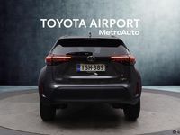 Käytetty Toyota Yaris Cross 116 HP (85 kW) 2024 Met. sininen Katumaasturi