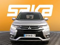Käytetty Mitsubishi Outlander P-HEV Instyle 224 HP (164 kW) 2018 Katumaasturi