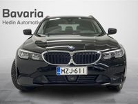 käytetty BMW 320e 320 G21 TouringxDrive A Charged Edition// Aktiv. cruise/ M-urheiluohjauspyörä/ Tumm. takalasit/