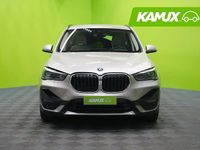 Käytetty BMW X1 Sport Line 220 HP (161 kW) 2022 Hopea / harmaa Katumaasturi