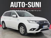 Käytetty Mitsubishi Outlander P-HEV Intense 121 HP (88 kW) 2016 Farmari