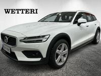 Käytetty Volvo V60 CC Business Edition 197 HP (144 kW) 2022 Valkoinen Farmari