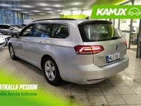 Käytetty VW Passat Comfortline 125 HP (91 kW) 2018 Hopea / harmaa Farmari
