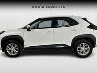Käytetty Toyota Yaris Cross Active 116 HP (85 kW) 2024 Valkoinen Katumaasturi