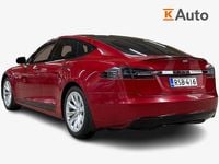 Käytetty Tesla Model S 241 kW (328 HP) 2015 Punainen Viistoperä