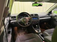 Käytetty VW Golf VII Highline 122 HP (89 kW) 2012 Valkoinen Farmari