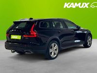 Käytetty Volvo V60 CC 190 HP (139 kW) 2019 Musta Farmari