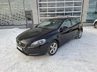Käytetty Volvo V40 Business Edition 114 HP (83 kW) 2014 Musta Viistoperä