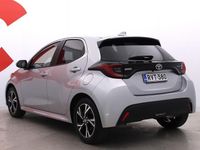 Käytetty Toyota Yaris Hybrid Plus 116 HP (85 kW) 2024 Hopea Viistoperä
