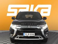 Käytetty Mitsubishi Outlander P-HEV Instyle 163 HP (119 kW) 2019 Katumaasturi