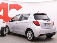 Käytetty Toyota Yaris Premium 72 HP (52 kW) 2017 Hopea Viistoperä