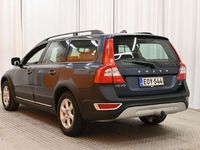 käytetty Volvo XC70 D5 AWD Momentum aut ** Webasto / Nahat / P.Tutka / Xenon / Vetokoukku **