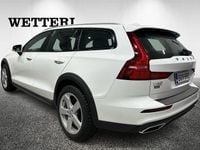 Käytetty Volvo V60 CC Business Edition 197 HP (144 kW) 2022 Valkoinen Farmari