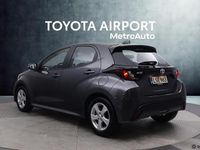 Käytetty Toyota Yaris Hybrid Active 116 HP (85 kW) 2023 Harmaa Viistoperä