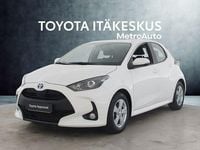 Käytetty Toyota Yaris Active 114 HP (83 kW) 2023 Valkoinen Viistoperä
