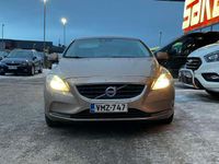 käytetty Volvo V40 D4 Momentum aut ** Juuri tullut / Suomi-auto / Webasto / Koukku / katsastettu **