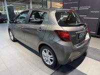 Käytetty Toyota Yaris Multidrive S 99 HP (72 kW) 2017 Harmaa Viistoperä