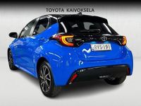 Käytetty Toyota Yaris Hybrid Edition 131 HP (96 kW) 2024 Sininen Viistoperä