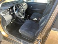 käytetty Nissan Tiida 1,6 5MT 5-ov. Visia