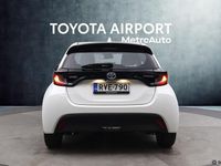 Käytetty Toyota Yaris Hybrid Active 116 HP (85 kW) 2023 Valkoinen Viistoperä