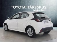 Käytetty Toyota Yaris Hybrid Active 116 HP (85 kW) 2023 Valkoinen Viistoperä