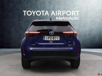 Käytetty Toyota Yaris Cross 116 HP (85 kW) 2022 Sininen Katumaasturi