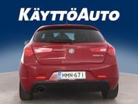 Käytetty Alfa Romeo Giulietta Super 170 HP (125 kW) 2016 Punainen Viistoperä