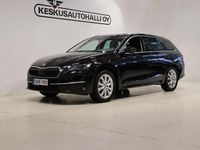Käytetty Skoda Octavia Style 150 HP (110 kW) 2025 Musta Farmari