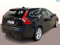 käytetty Volvo V60 T3 Kinetic // Tulossa myyntiin / Pa-lämmitin /