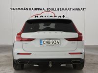 käytetty Volvo V60 CC D4 AWD Business aut VAPPUKORKO 2.99% *LED/ACC/KEYLESS/KOUKKU/NAHAT*