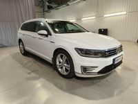 käytetty VW Passat Variant GTE Plug-In Hybrid 160 kW (218 hv) DSG-automaatti / Vetokoukku