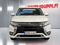 Käytetty Mitsubishi Outlander P-HEV Invite 135 HP (99 kW) 2020 Valkoinen Katumaasturi