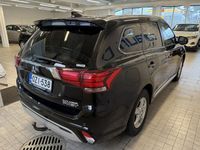 Käytetty Mitsubishi Outlander P-HEV Intense 135 HP (99 kW) 2019 Katumaasturi