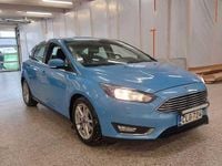 Käytetty Ford Focus Titanium 125 HP (91 kW) 2016 Sininen Viistoperä