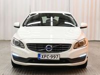 käytetty Volvo V60 T2 Momentum aut ** Vakkari / Navi / Xenon / Puolinahat / Tutkat / Lohkolämmitin **