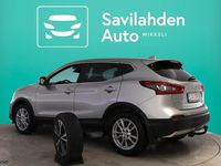 Käytetty Nissan Qashqai N-Connecta 116 HP (85 kW) 2017 Hopea Katumaasturi