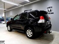 Käytetty Toyota Land Cruiser Anniversary 190 HP (139 kW) 2011 Katumaasturi