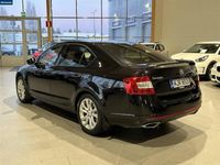 käytetty Skoda Octavia 2,0 TSI RS DSG / Juuri kats! / Adapt.vakkari / Kessy / Canton-hifit / 2 x renkaat / Lämpöpaketti