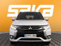Käytetty Mitsubishi Outlander P-HEV Edition 200 HP (147 kW) 2018 Katumaasturi