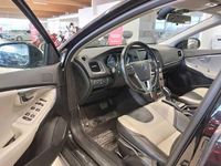 Käytetty Volvo V40 Business Edition 190 HP (139 kW) 2015 Viistoperä