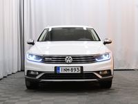 käytetty VW Passat Alltrack Variant 2,0 TDI 140 kW (190 hv) 4MOTION DSG-automaatti Winter Edition ** Suomiauto / Webasto / ACC / P-kamera / Koukku / Navi / Keyless **