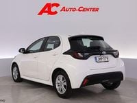 Käytetty Toyota Yaris Active 114 HP (83 kW) 2022 Valkoinen Viistoperä