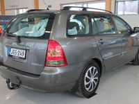 käytetty Toyota Corolla 1,6 VVT-i Linea Sol Wagon**1 OMISTAJA / TÄYDELLINEN HUOLTOKIRJA / VETOKOUKKU / WEBASTO**