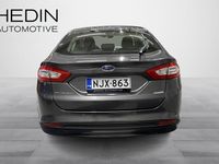 Käytetty Ford Mondeo Trend 160 HP (117 kW) 2015 Harmaa Viistoperä